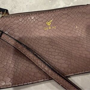 Lily Ivy Bloom rose pink colored Textured Clutch